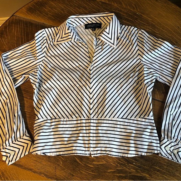 Jones of New York peplum signature striped zip up collared shirt - Picture 9 of 10
